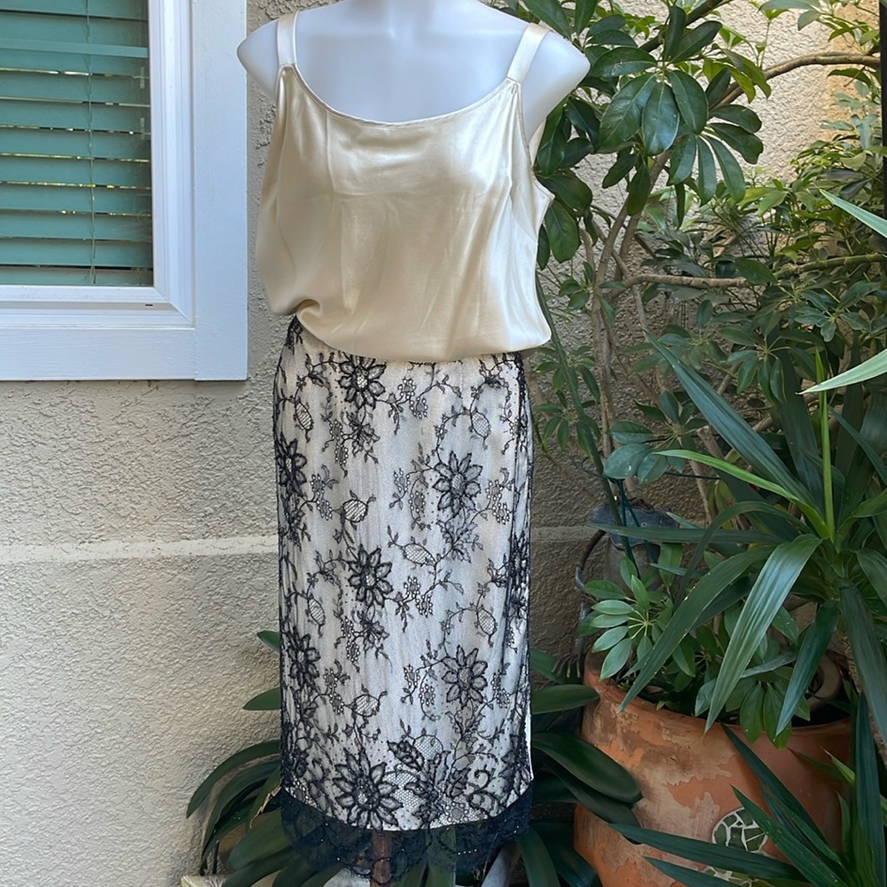 Vintage black/white Dana Buchman lace skirt